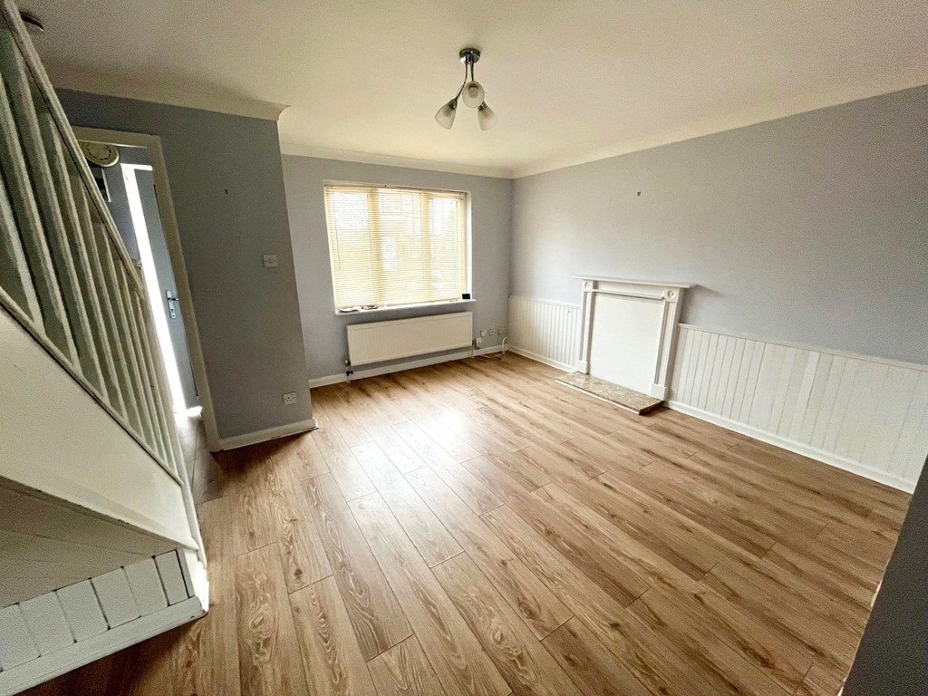 3 bed end of terrace house to rent in Ennerdale Close, Feltham - Property Image 1