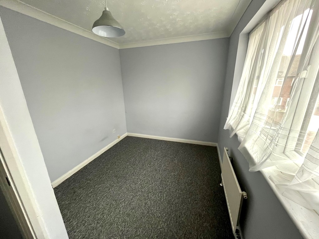 3 bed end of terrace house to rent in Ennerdale Close, Feltham 8