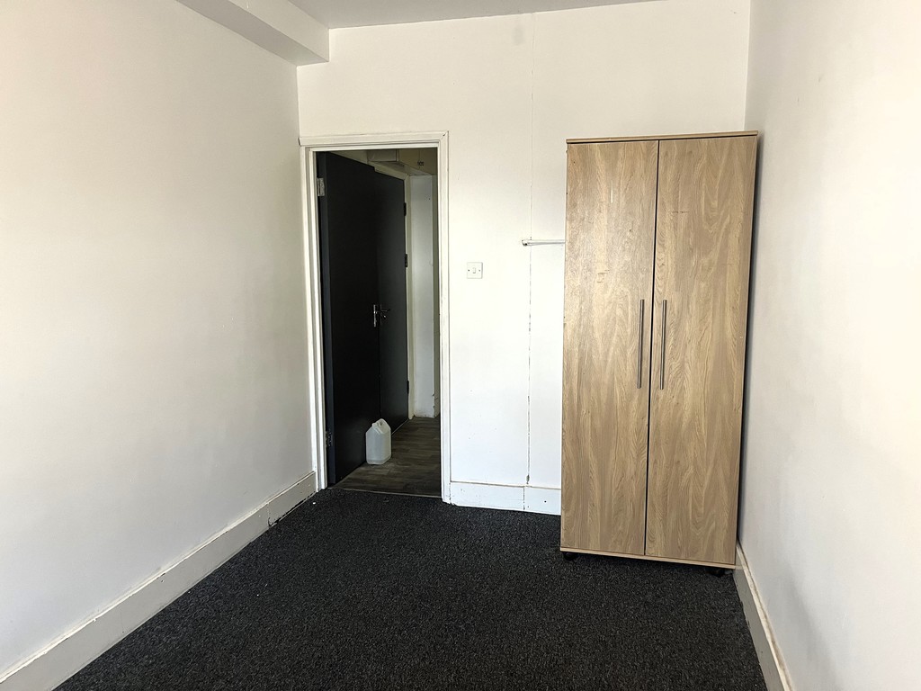 1 bed house share to rent in Lady Margaret Road, Middlesex 4