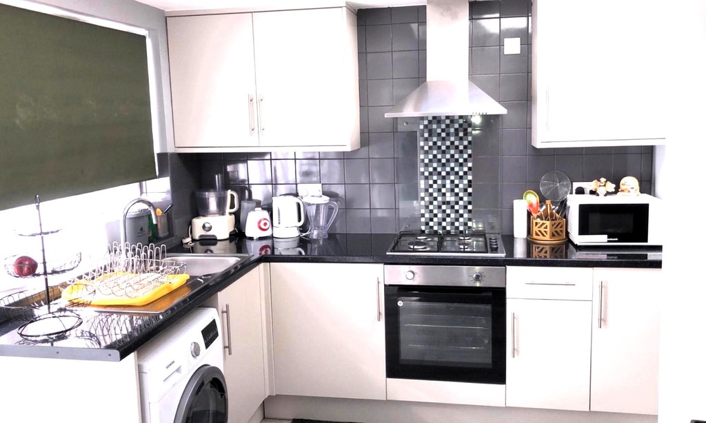 House share to rent in Whittington Avenue, Hayes 2