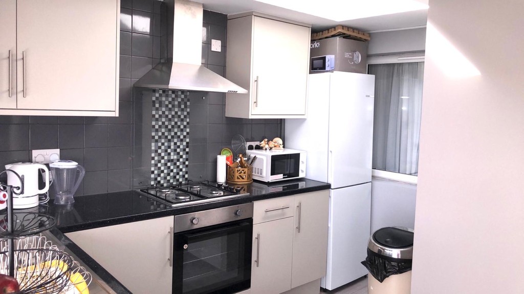 House share to rent in Whittington Avenue, Hayes 3
