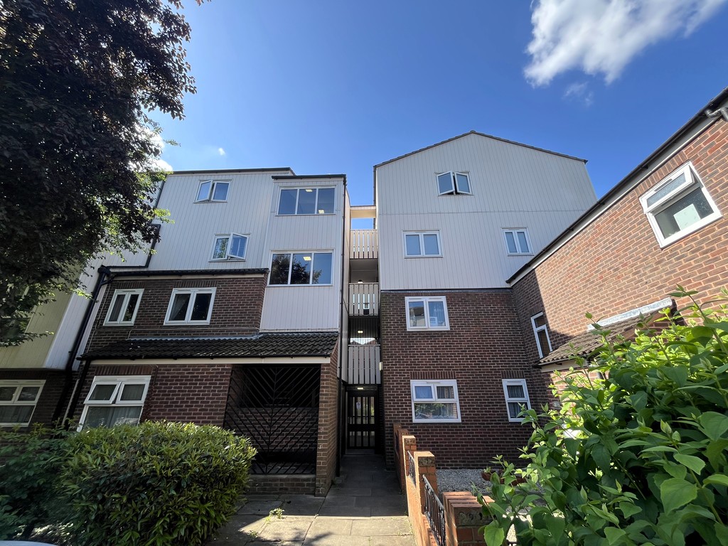 1 bed flat share to rent in Cottington Road, Feltham  - Property Image 9