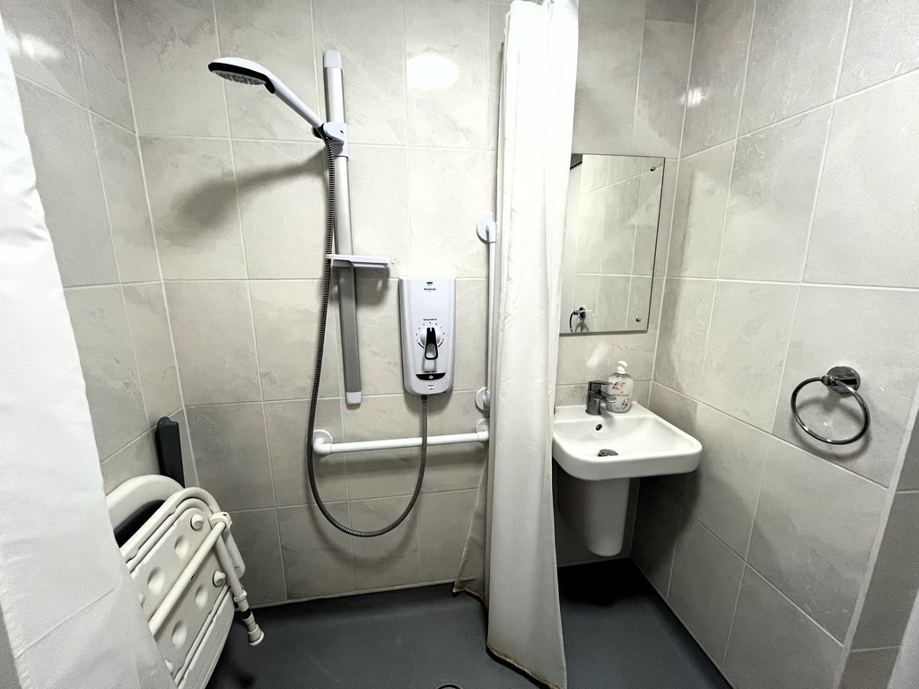 1 bed flat share to rent in Cottington Road, Feltham  - Property Image 7
