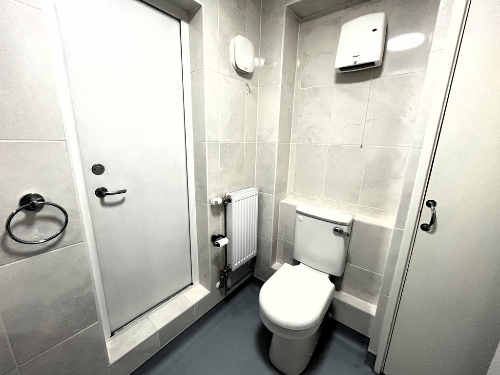 1 bed flat share to rent in Cottington Road, Feltham  - Property Image 8
