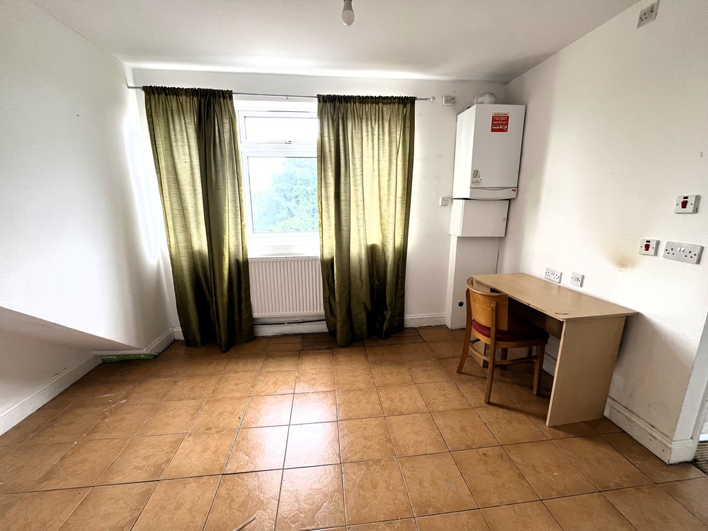 1 bed house share to rent in Lady Margaret Road, Middlesex  - Property Image 2