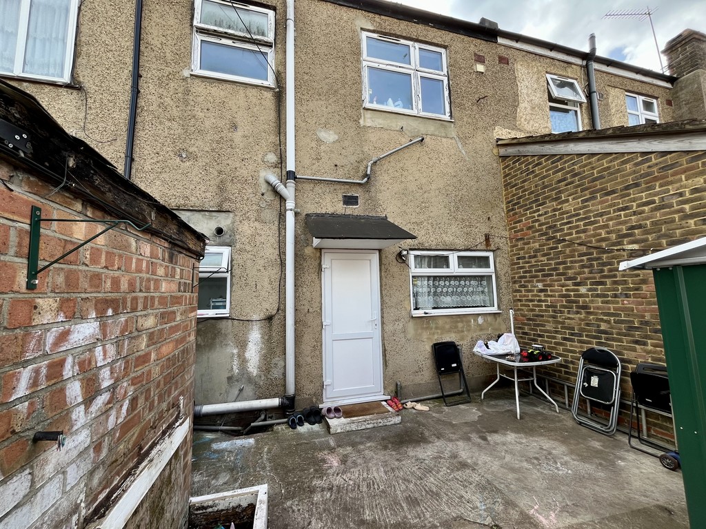 1 bed flat to rent in Fairfield Road, West Drayton  - Property Image 6