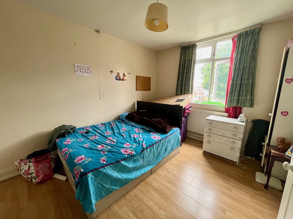 2 bed flat for sale in Bath Road, Hounslow  - Property Image 11