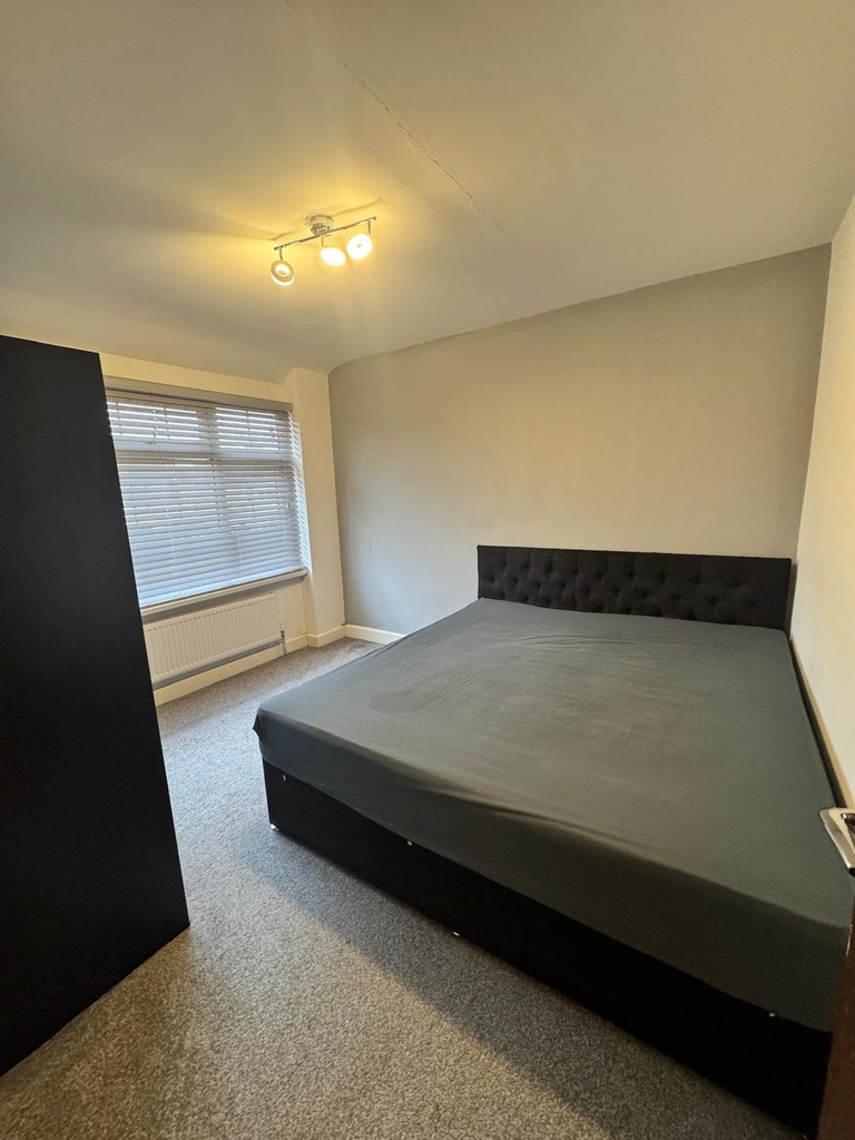1 bed house share to rent in West Road, Feltham  - Property Image 3