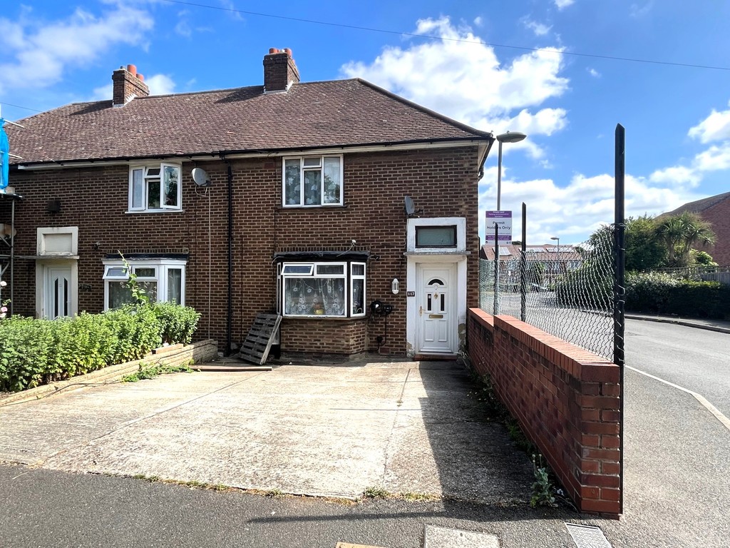 3 bed end of terrace house for sale in Minet Drive, Hayes  - Property Image 9