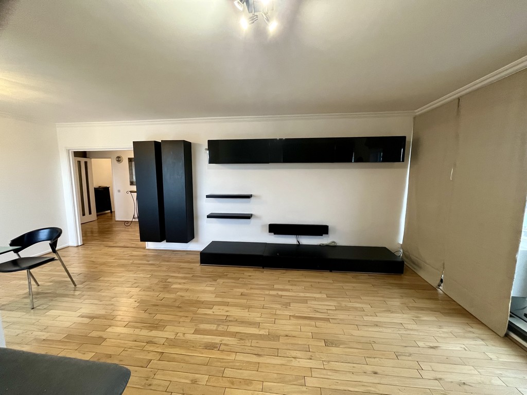 3 bed flat to rent in Loudoun Road, London  - Property Image 2