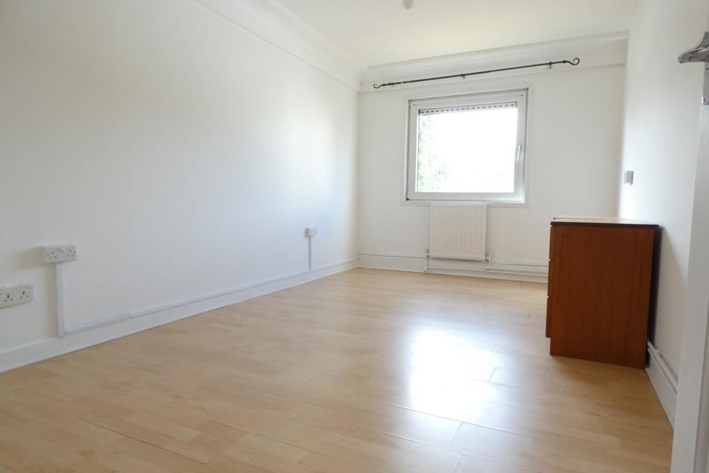 2 bed apartment to rent in Redwood Estates, Hounslow, Heston  - Property Image 10