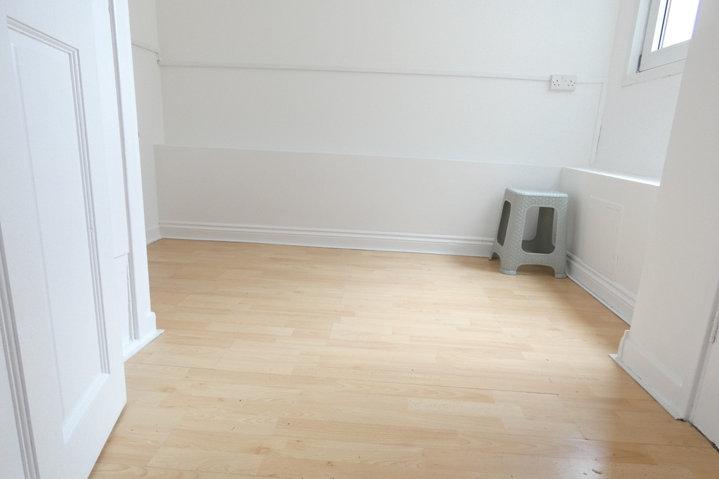 2 bed apartment to rent in Redwood Estates, Hounslow, Heston  - Property Image 5