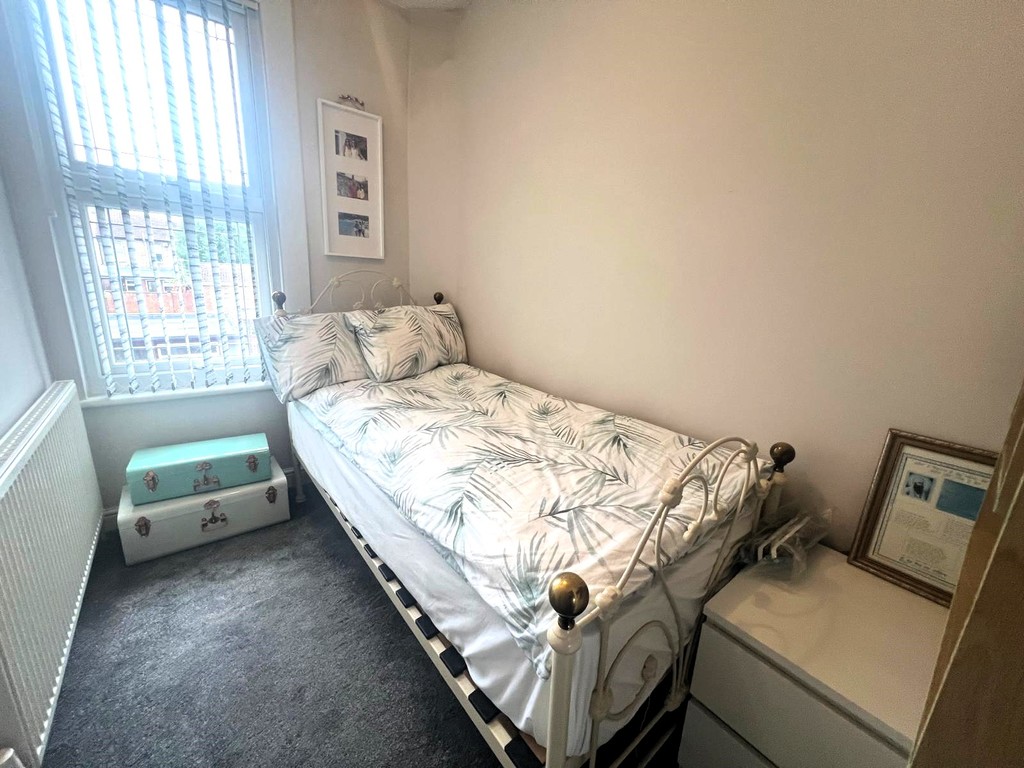 4 bed end of terrace house to rent in Marlow Road, Southall  - Property Image 12