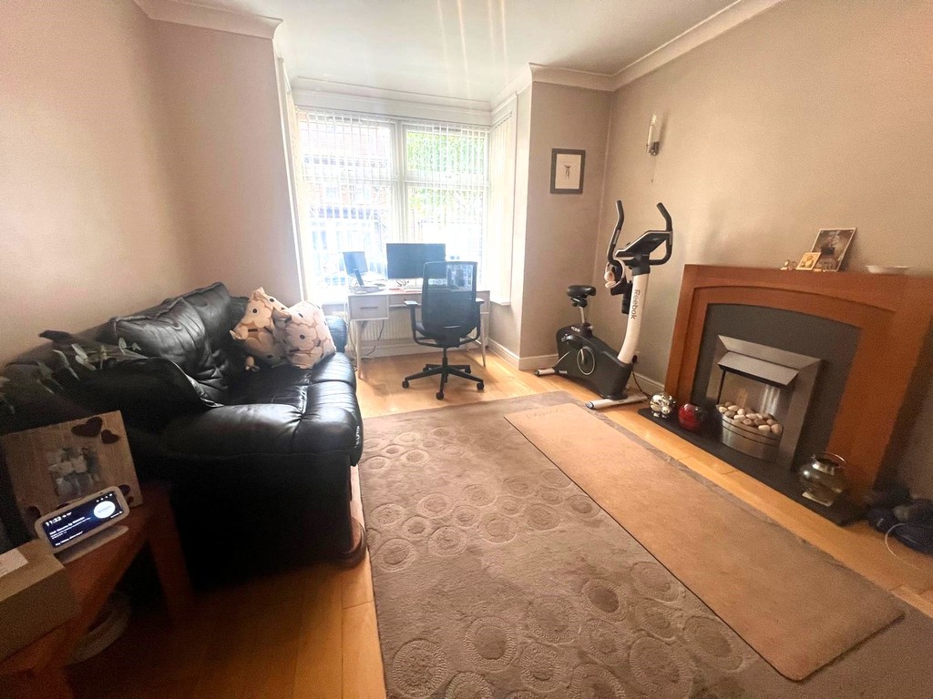 4 bed end of terrace house to rent in Marlow Road, Southall  - Property Image 8