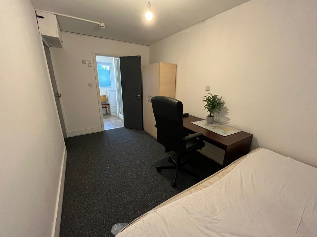 1 bed house share to rent in Lady Margaret Road, Middlesex  - Property Image 3