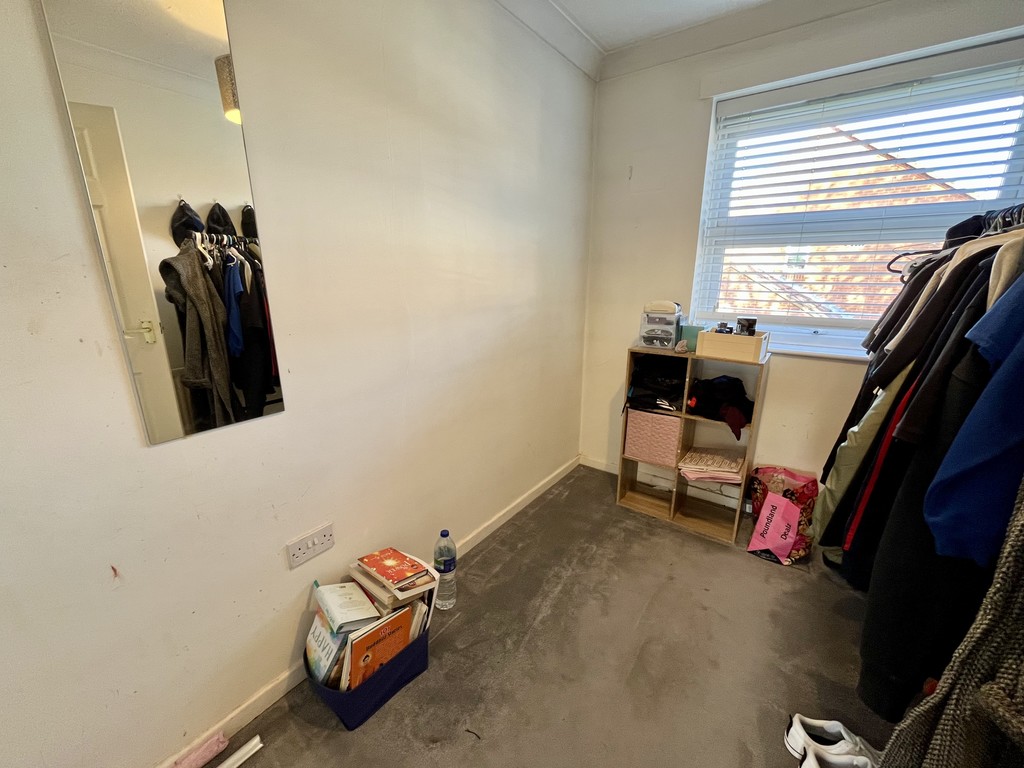 3 bed detached house for sale in Milton Gardens, Staines  - Property Image 13