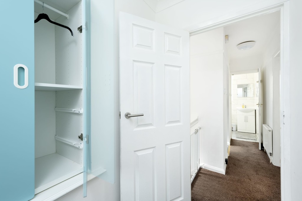 2 bed maisonette to rent in Staines Road, Feltham  - Property Image 15