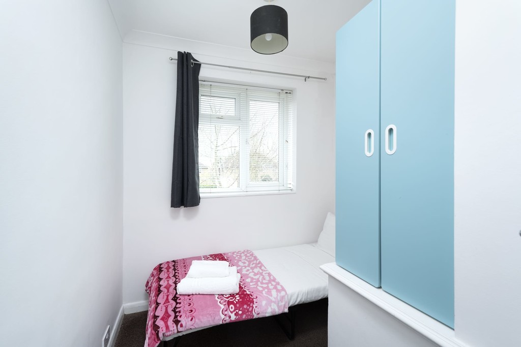 2 bed maisonette to rent in Staines Road, Feltham  - Property Image 9