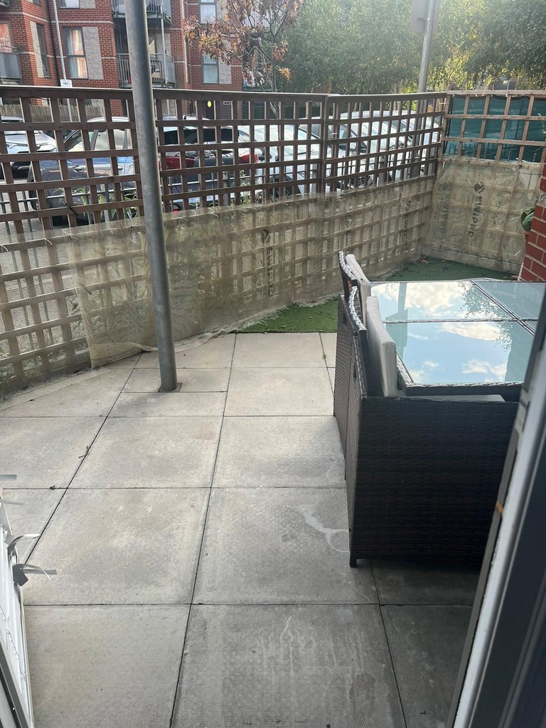 2 bed apartment for sale in Page Road, Feltham  - Property Image 12