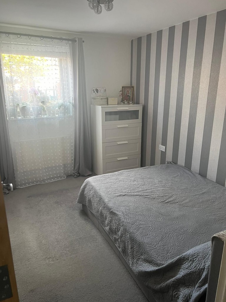 2 bed apartment for sale in Page Road, Feltham  - Property Image 20