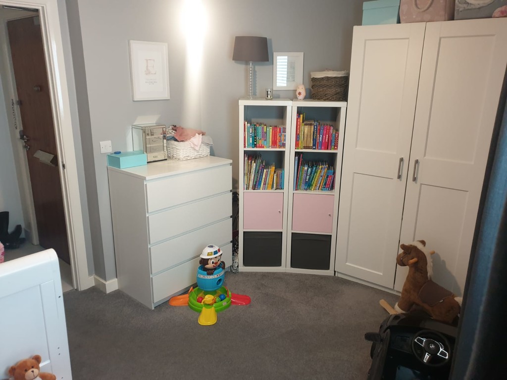 2 bed apartment for sale in Page Road, Feltham 4