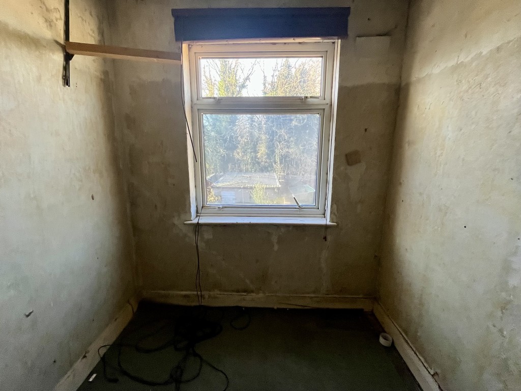 2 bed terraced house for sale in Hounslow Road, Feltham 11