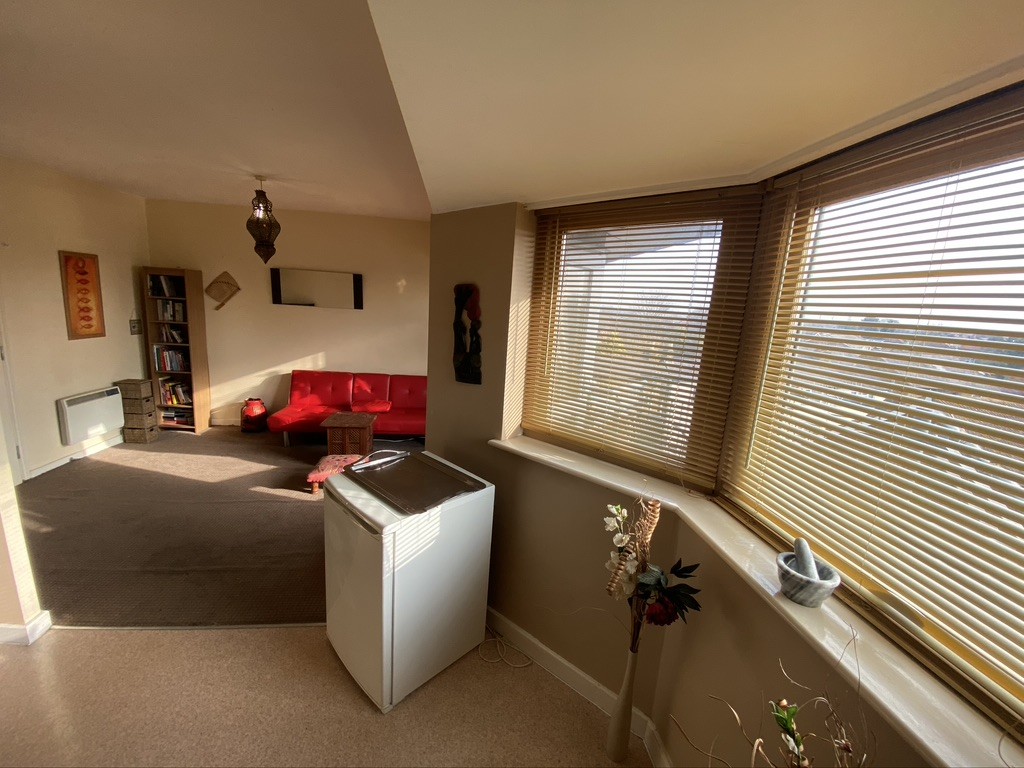 1 bed flat to rent in New Road, Feltham  - Property Image 1