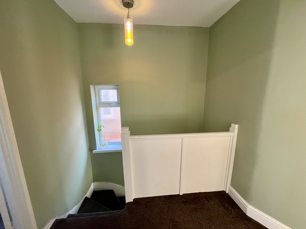 3 bed semi-detached house to rent in Orchard Avenue, Feltham  - Property Image 11