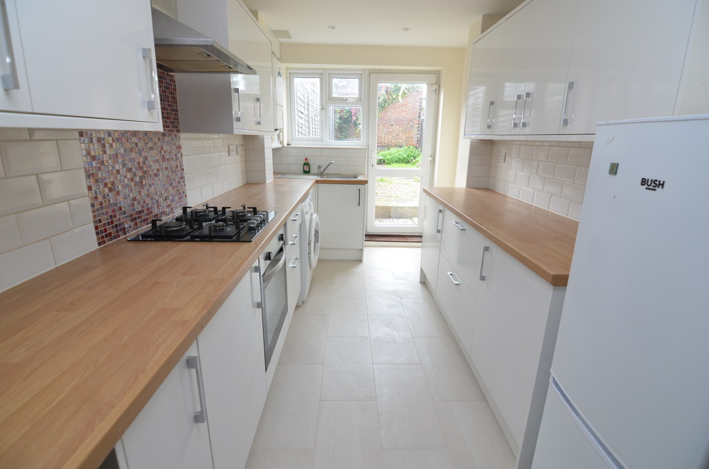 4 bed end of terrace house to rent in Alma Road, Kent  - Property Image 9