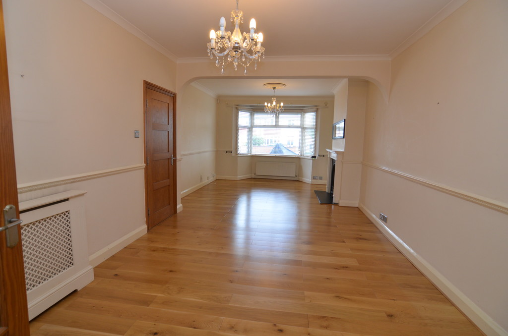 4 bed terraced house to rent in Halfway Street, Kent  - Property Image 2