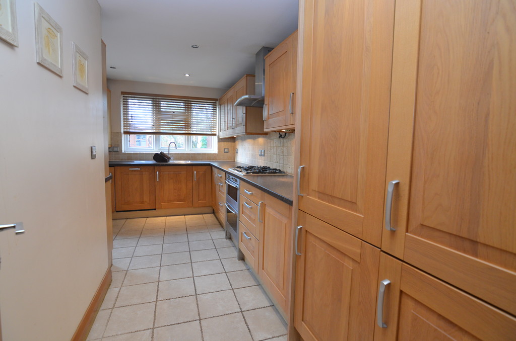 4 bed terraced house to rent in Halfway Street, Kent  - Property Image 10