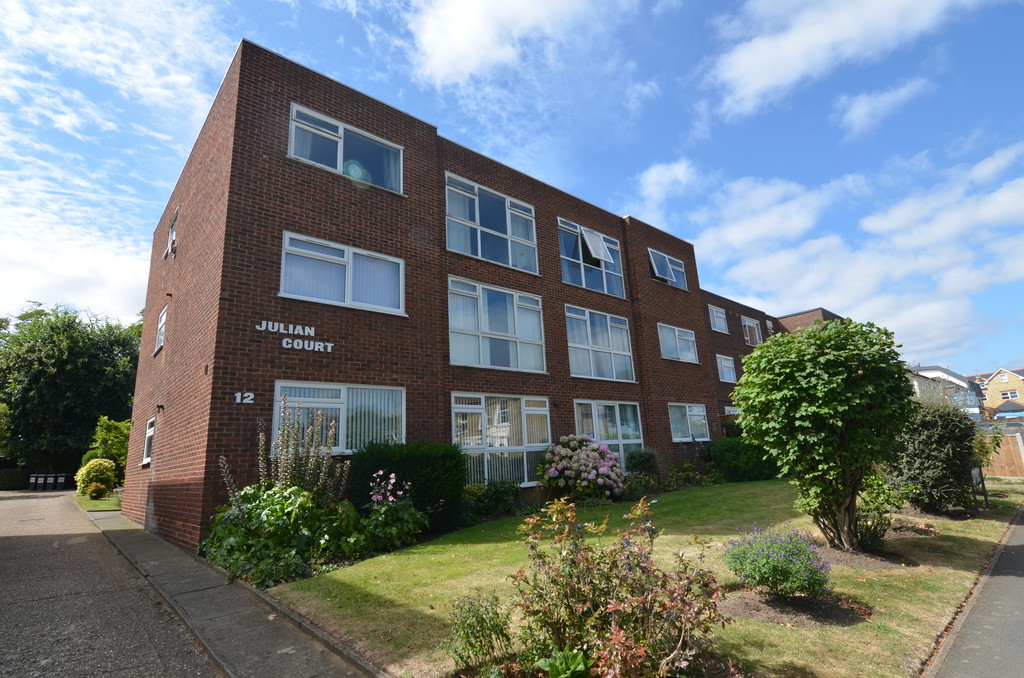 2 bed ground floor flat to rent in Granville Road, Sidcup  - Property Image 1