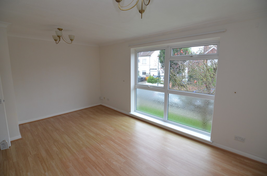 2 bed flat to rent in Granville Road, Sidcup  - Property Image 2