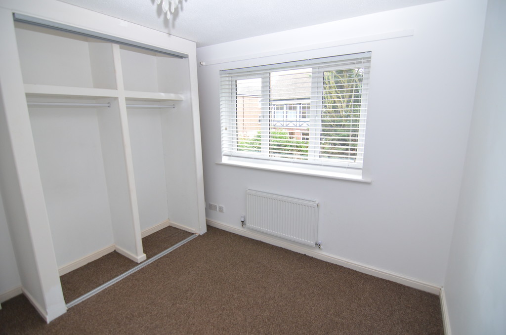 3 bed semi-detached house to rent in Larch Grove, Sidcup  - Property Image 10