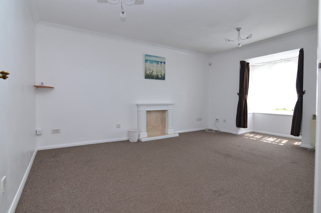 2 bed ground floor flat to rent in Taylors Close, Kent  - Property Image 2