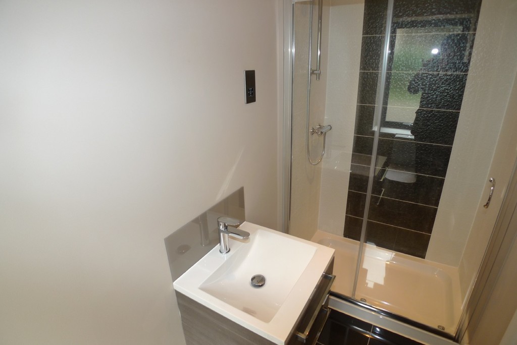 2 bed apartment to rent in Wickham Street, Welling, DA16 3DA  - Property Image 9