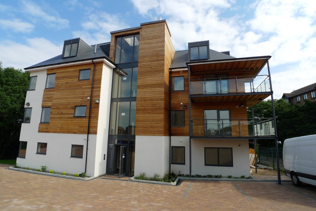 2 bed apartment to rent in Wickham Street, Welling, DA16 3DA - Property Image 1