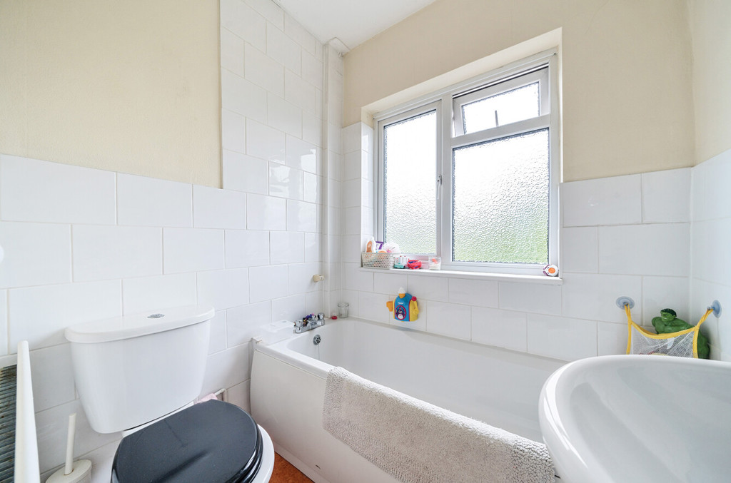 3 bed semi-detached house for sale in Onslow Drive, Sidcup  - Property Image 7