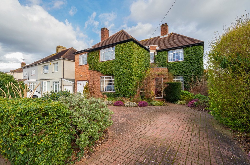 5 bed detached house for sale in Farwell Road, Sidcup, DA14 4LH