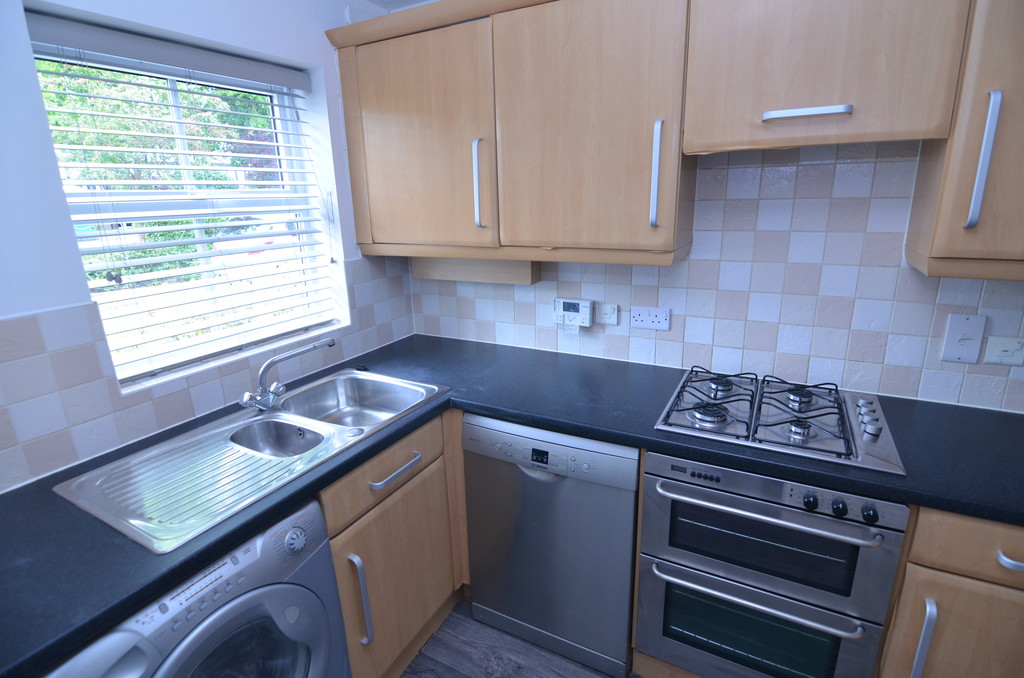 2 bed terraced house to rent in Cromwell Close, Bromley, BR2 9GD  - Property Image 6