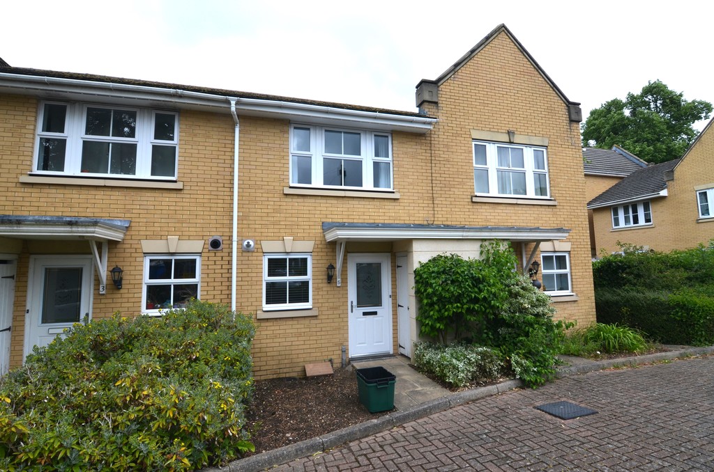 2 bed terraced house to rent in Cromwell Close, Bromley, BR2 9GD