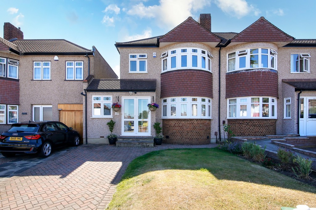 4 bed semi-detached house for sale in Wren Road, Sidcup, DA14