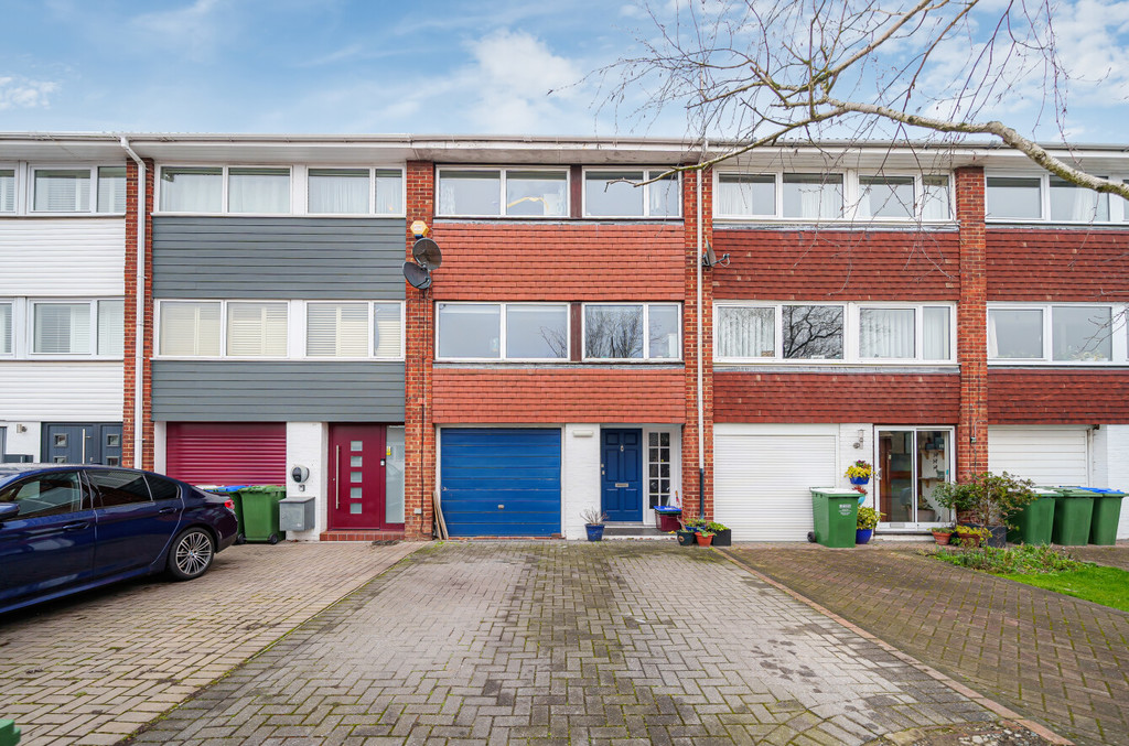 3 bed town house for sale in Maiden Erlegh Avenue, Bexley, DA5 3PD  - Property Image 1