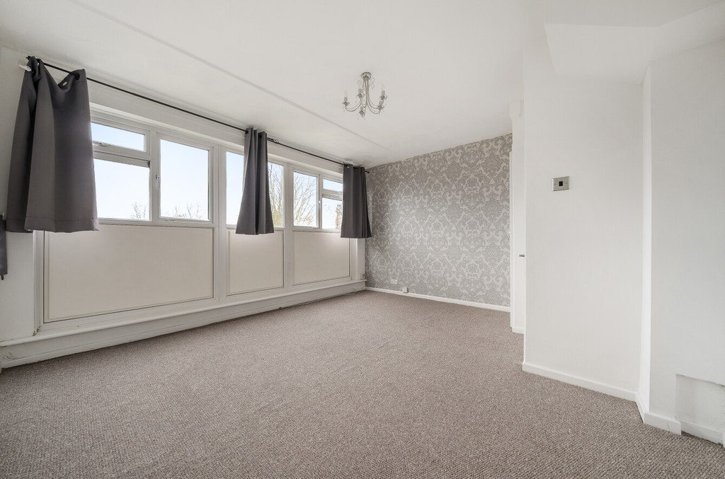 3 bed flat for sale in Etfield Grove, Sidcup  - Property Image 2