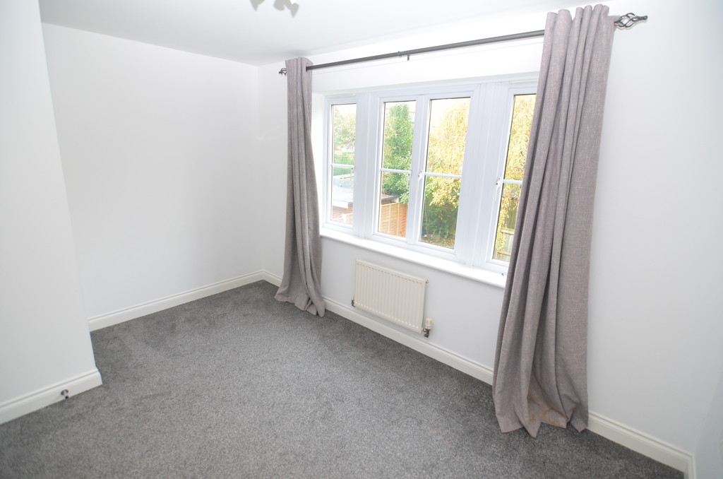 2 bed end of terrace house to rent in Sparkes Close, Bromley  - Property Image 9