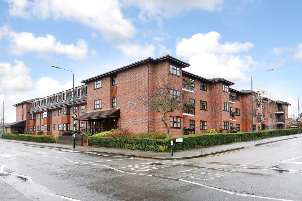 1 bed flat for sale in Hatherley Crescent, Sidcup - Property Image 1