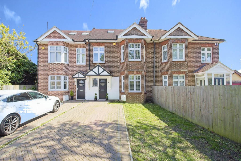 5 bed terraced house for sale in Old Farm Road West, Sidcup, DA15