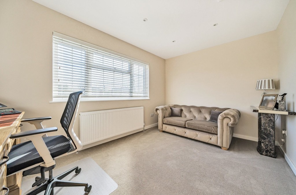 2 bed detached house for sale in Knoll Road, Sidcup  - Property Image 6
