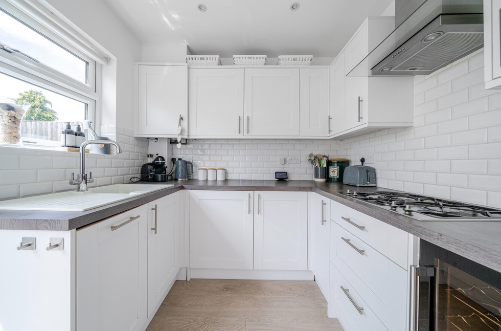 3 bed terraced house for sale in Shirley Avenue, Bexley, DA5 3AY  - Property Image 4