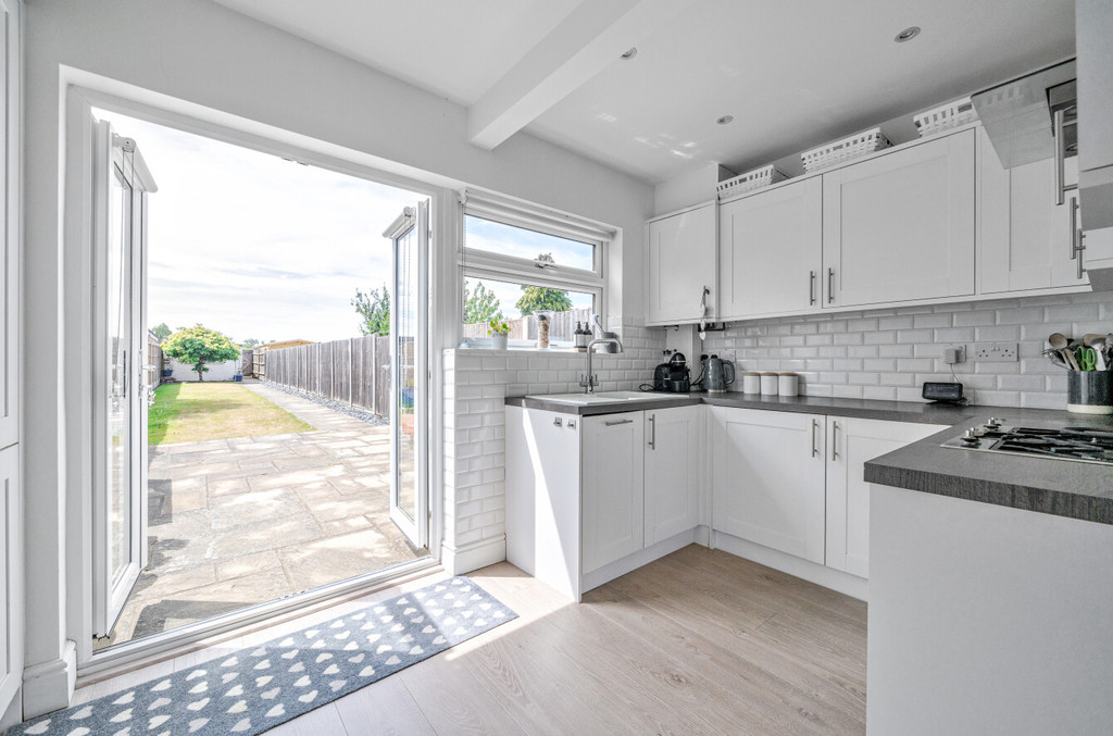 3 bed terraced house for sale in Shirley Avenue, Bexley, DA5 3AY  - Property Image 5